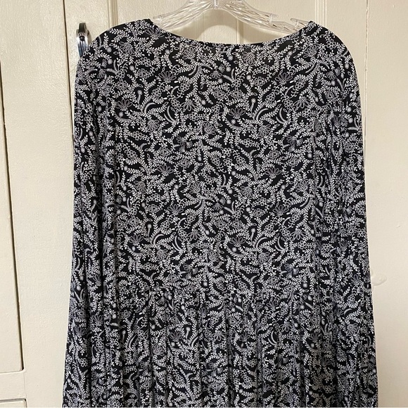 Old Navy Women's Drop-Waist Black With White Floral Dress Size XL New With Tag - Picture 7 of 11